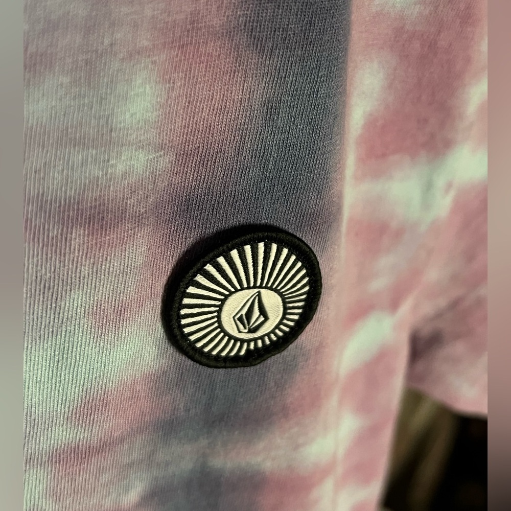Kids Volcom Tie-Dye Short Sleeve Shirt, Pink & Blue Striped lines, single stitch - Picture 3 of 6